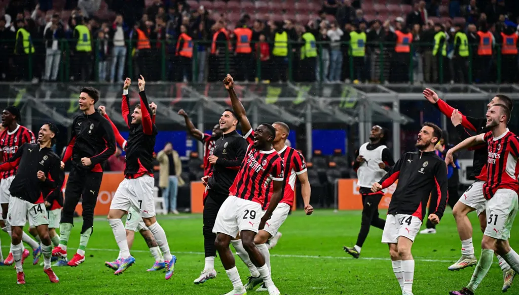 ميلان يواصل صحوته في الدوري الإيطالي بالفوز على فينيتسيا