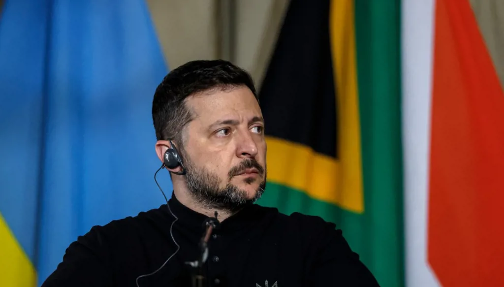 "الضربات الجوية غطاء لهجمات برية"... زيلينسكي: الصاروخ الذي استهدف كييف كان كورياً شمالياً