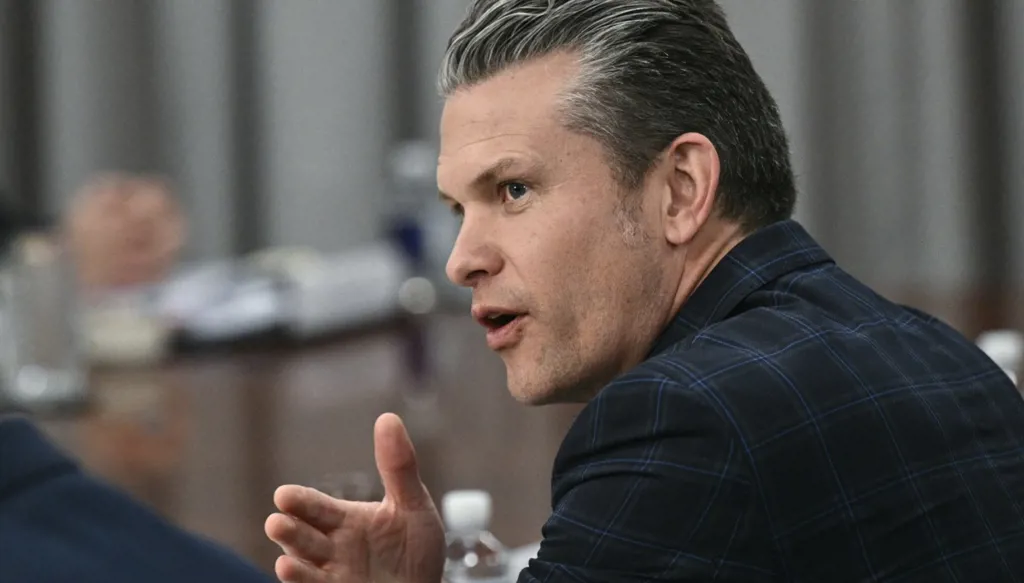 أحدث تعديل يطال هرم القيادة في البنتاغون... كبير مساعدي وزير الدفاع الأميركي يغادر منصبه