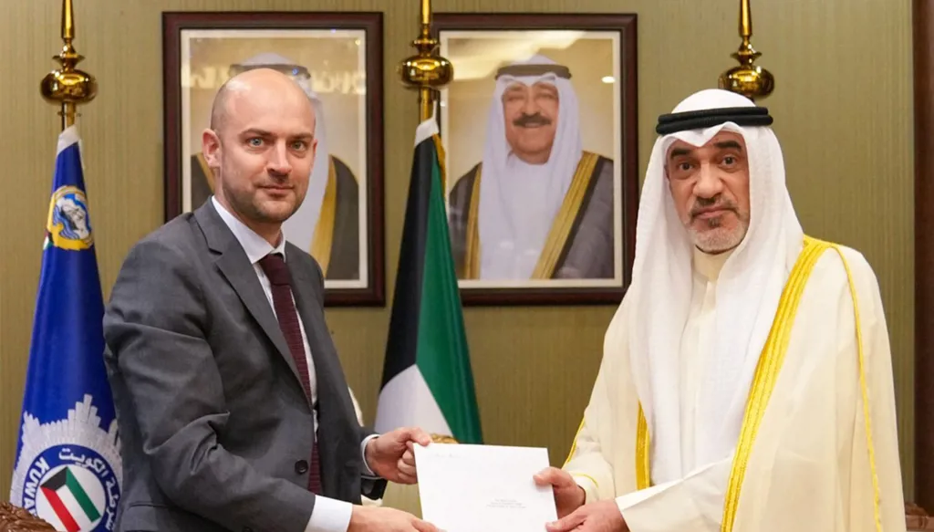 فرنسا تبحث تطوير البنية التحتية في الكويت