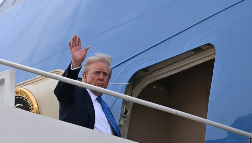 ترامب غادر إلى روما في أول رحلة خارجية في ولايته الثانية