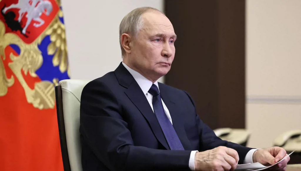 بعد انفجار الميناء... بوتين يأمر بإرسال طائرات طوارئ إلى إيران