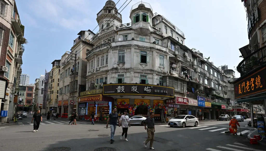 بكين: ندرس حاليّاً طلباً أميركياً لإجراء محادثات بشأن الرسوم الجمركية