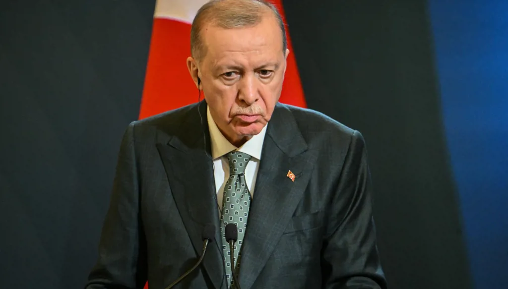 أردوغان عن دعوة الأكراد إلى حكم لامركزي في سوريا: "حلم"