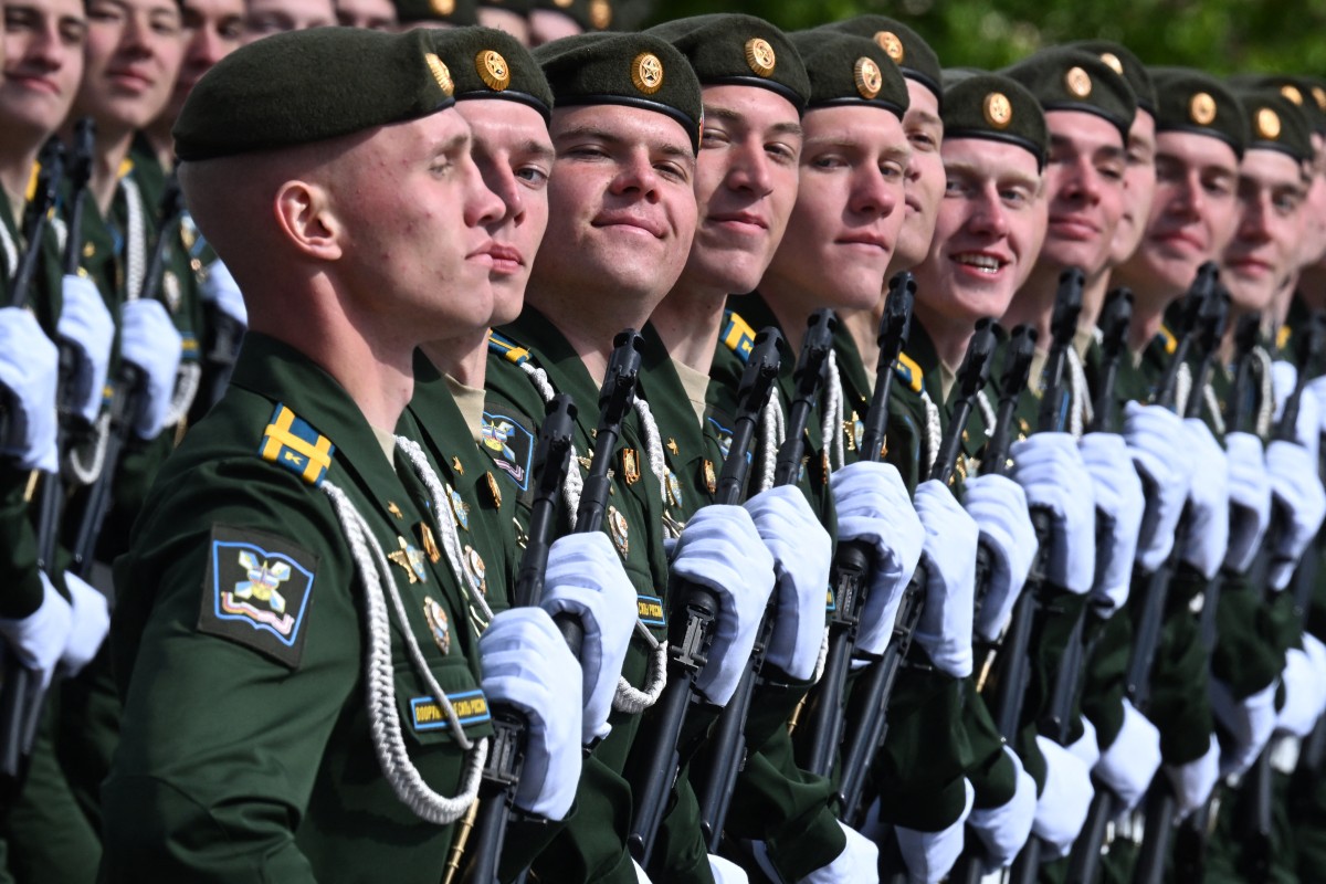 جنود روس في الميدان الاحمر (ا ف ب)