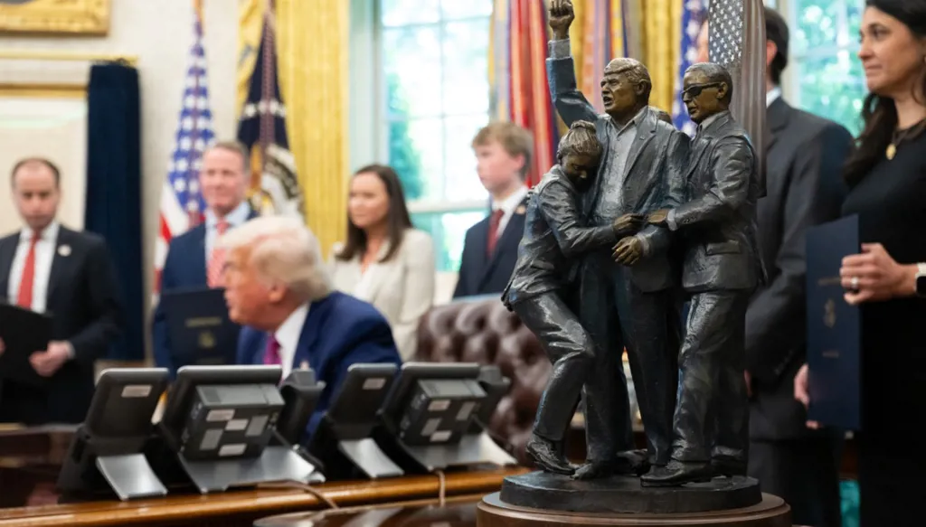 جيروزاليم بوست نقلاً عن مصدر خليجي: ترامب سيعلن الاعتراف بدولة فلسطينيية