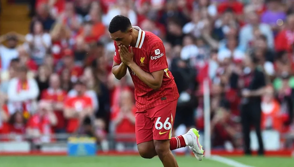 محمد صلاح يدافع عن أرنولد: لا يستحق صيحات الاستهجان