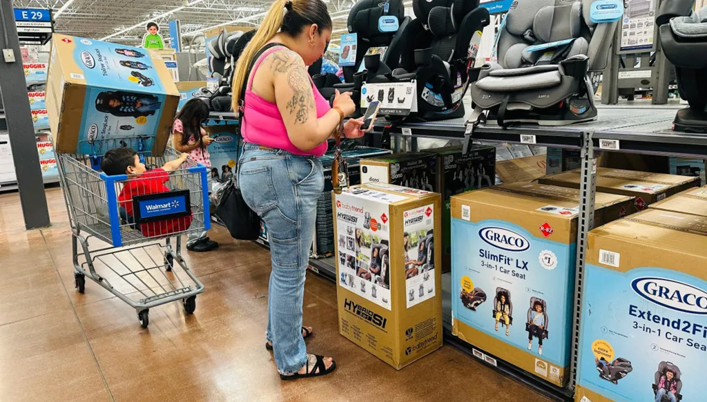 دخول التخفيضات في الرسوم الجمركية الإضافية بين بكين وواشنطن حيز التنفيذ