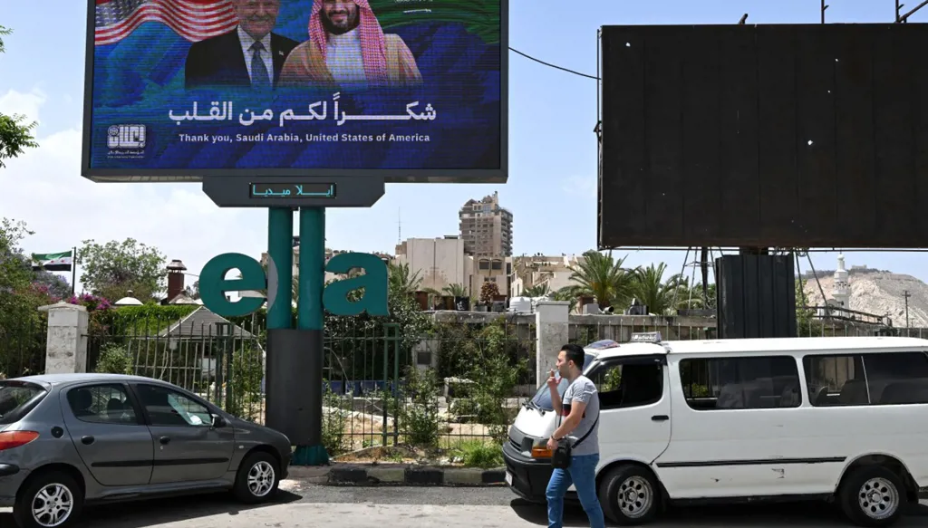 تحذيرات من محاولات اختراق حسابات واتساب في سوريا