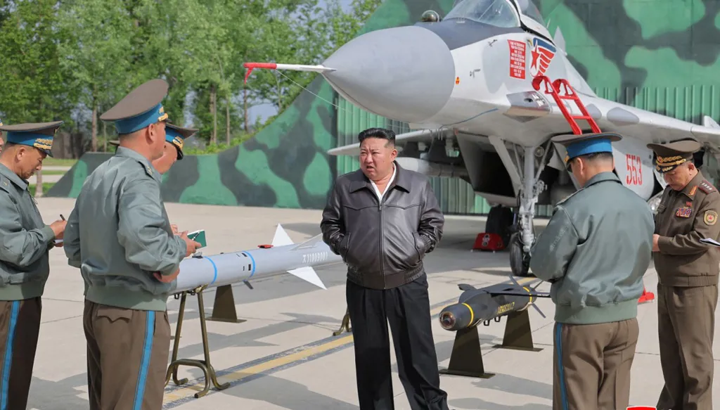 كوريا الشمالية تعتقل ثلاثة أشخاص على خلفية فشل تدشين سفينة حربية