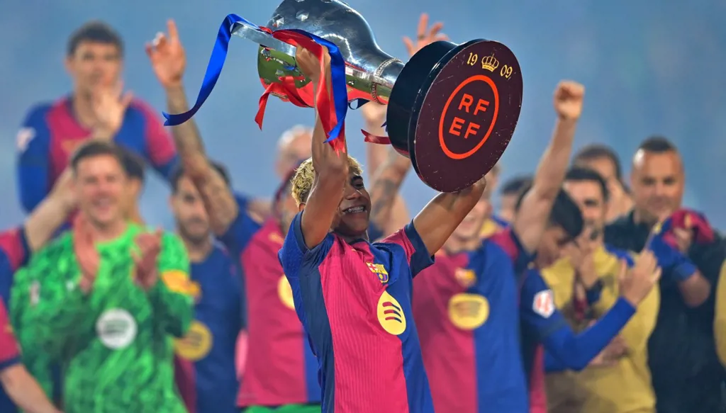 برشلونة يُحصّن لامين يامال حتى 2031