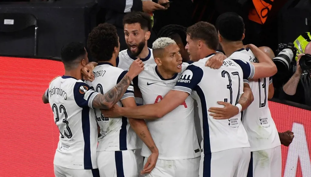توتنهام بطلاً للدوري الأوروبي على حساب مانشستر يونايتد (فيديو وصور)