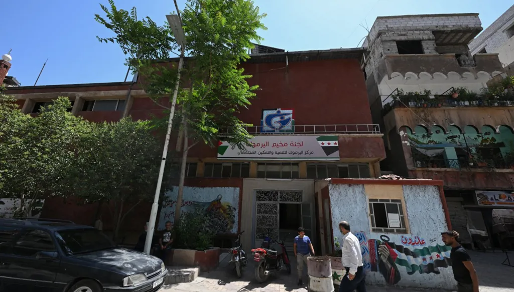 سلّمت سلاحها "بالكامل" الى السلطات... قادة فصائل فلسطينية تدعمها طهران غادروا دمشق بعد التضييق عليهم