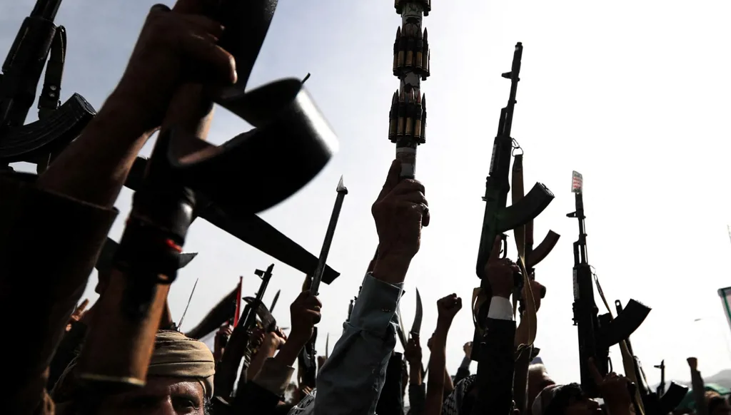 "العفو الدولية" و"هيومن رايتس ووتش" تطالبان الحوثيين الإفراج عن موظفين محتجزين تعسفاً في اليمن