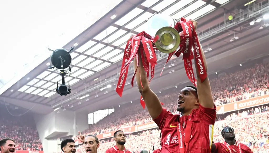 ريال مدريد يرضخ لمطالب ليفربول لضم ألكسندر أرنولد