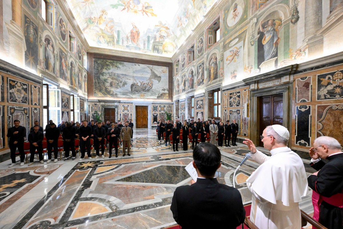 فريق نابولي في الفاتيكان. (أ ف ب)