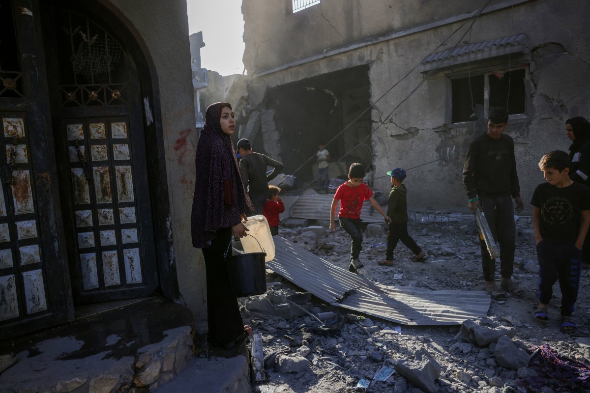 فلسطينيون. (أ ف ب)