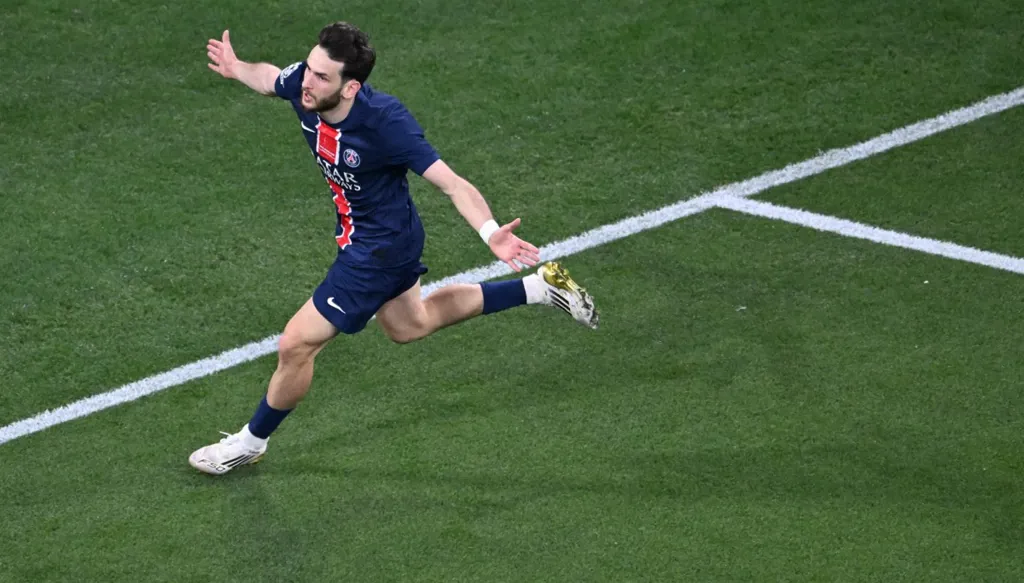 كفاراتسخيليا يسجل رابع أهداف سان جيرمان في شباك إنتر ميلان (فيديو)