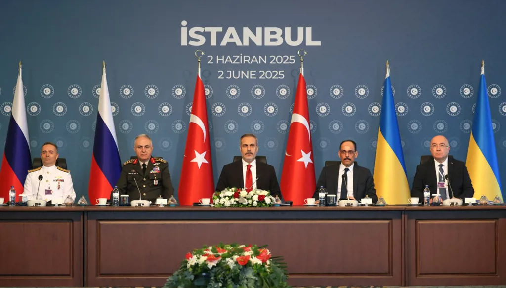 روسيا تطالب بتراجع الجيش الأوكراني قبل هدنة شاملة وزيلينسكي يدعو ترامب لعقوبات على موسكو