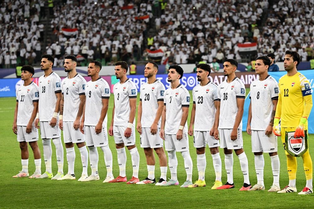 منتخب العراق قبل مواجهة الإمارات. (أ ف ب)
