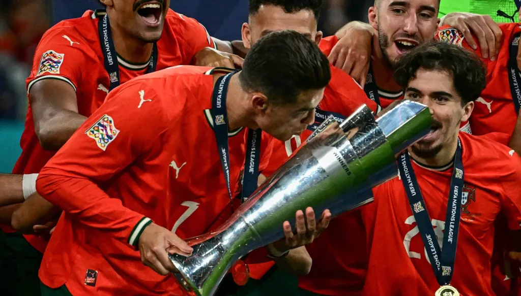 رونالدو يُبقي الجميع في حالة ترقب