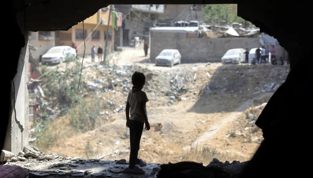 الدفاع المدني في غزة: مقتل عشرة أشخاص بنيران إسرائيلية