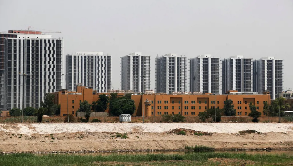 إيران تطلق مناورات عسكرية... وإسرائيل تدعو العالم للرد "بحزم"