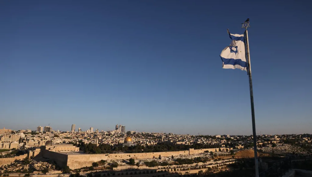 بالفيديو - إسرائيل تكشف عملية تطوير إيران قنبلة نووية