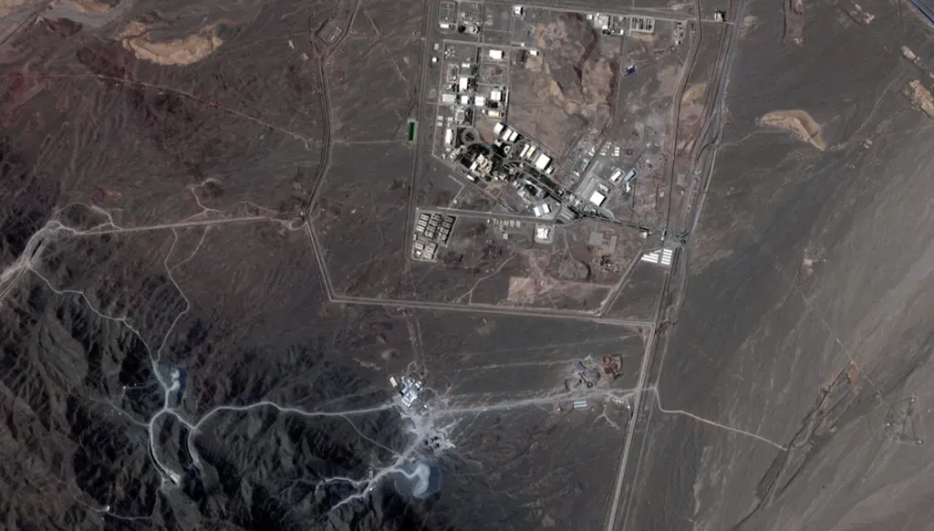 كيف تُمنع إيران من استعادة صاروخيتها ونوويتها؟