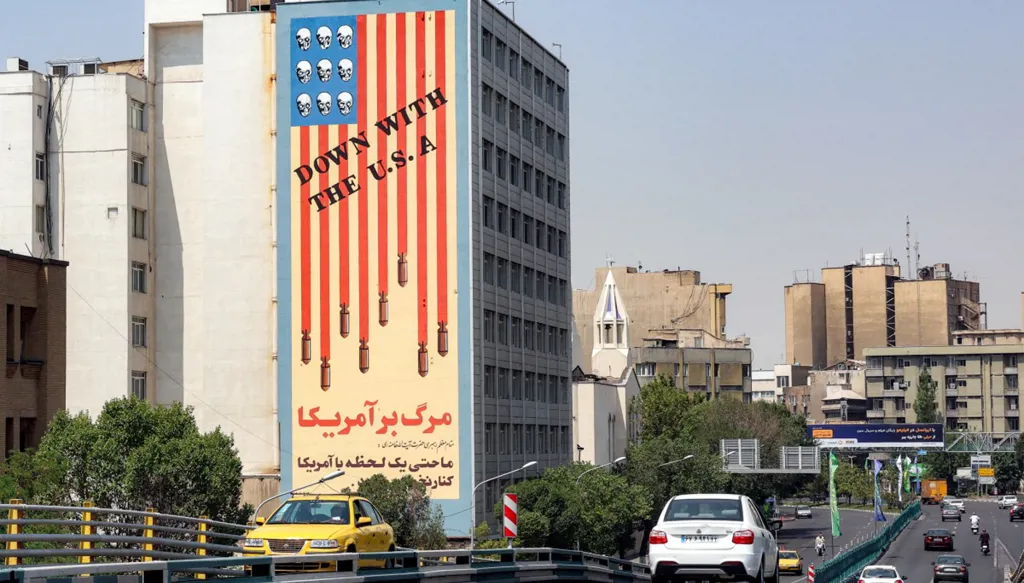 بالخريطة - إسرائيل تنشر فيديو للضربات على إيران