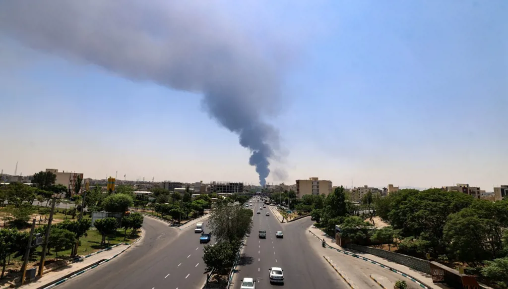 قبرص: إيران طلبت منا نقل بعض الرسائل إلى إسرائيل