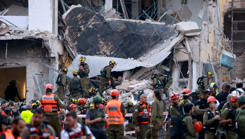 "لا يوجد خيار آخر"... صمود إسرائيل يتعرض للاختبار تحت تهديد الصواريخ الإيرانية