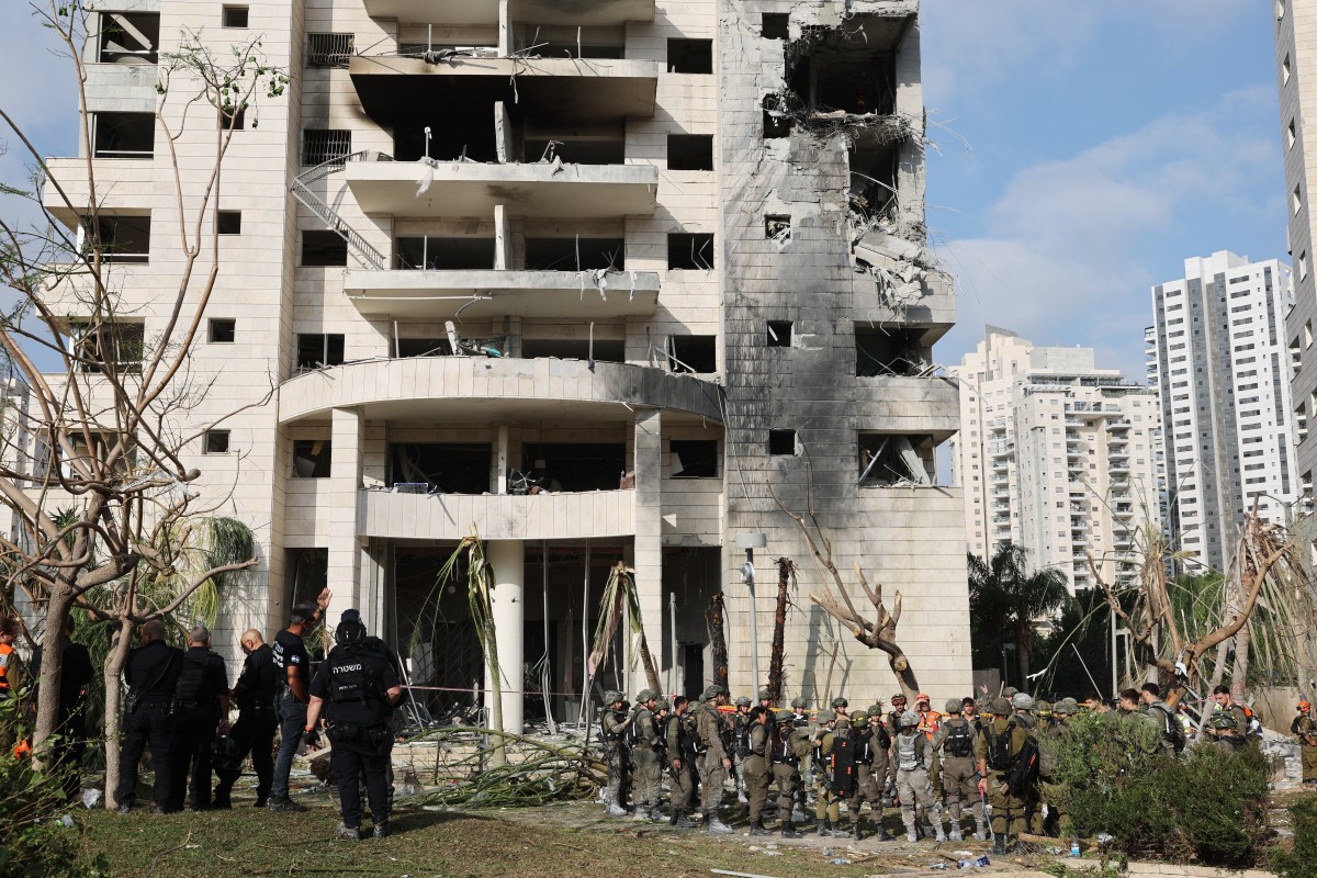 إسرائيل بعد الضربات الإيرانية. (أ ف ب)