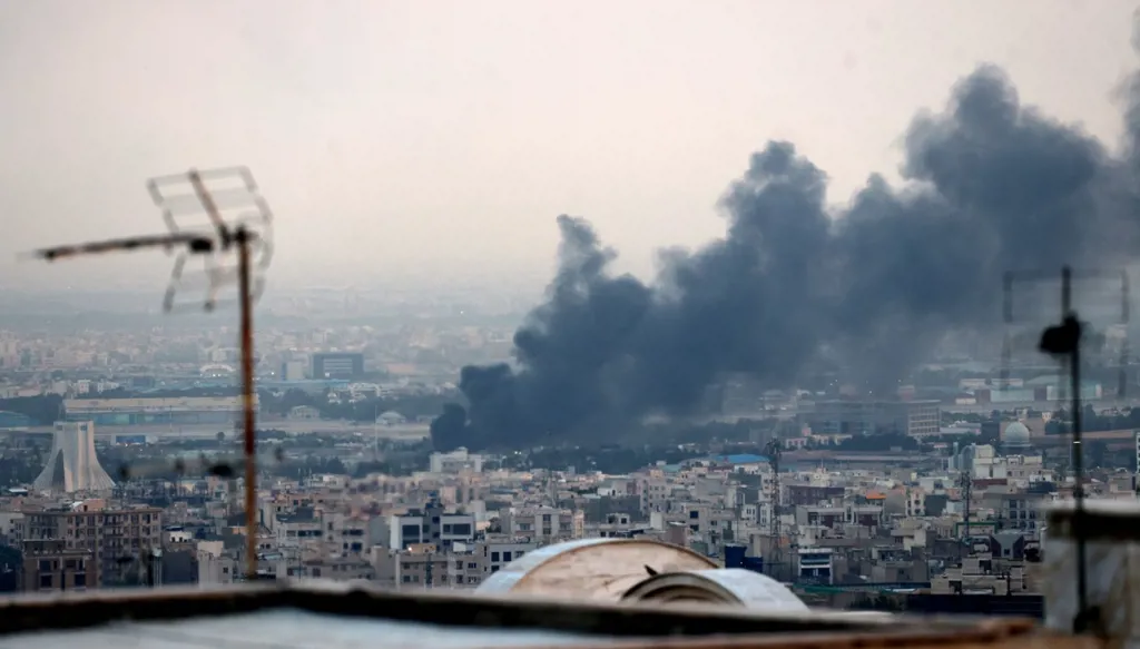 صواريخ إيران "مخبّأة"... والمقاتلات تغيب عن حربها ضد إسرائيل!