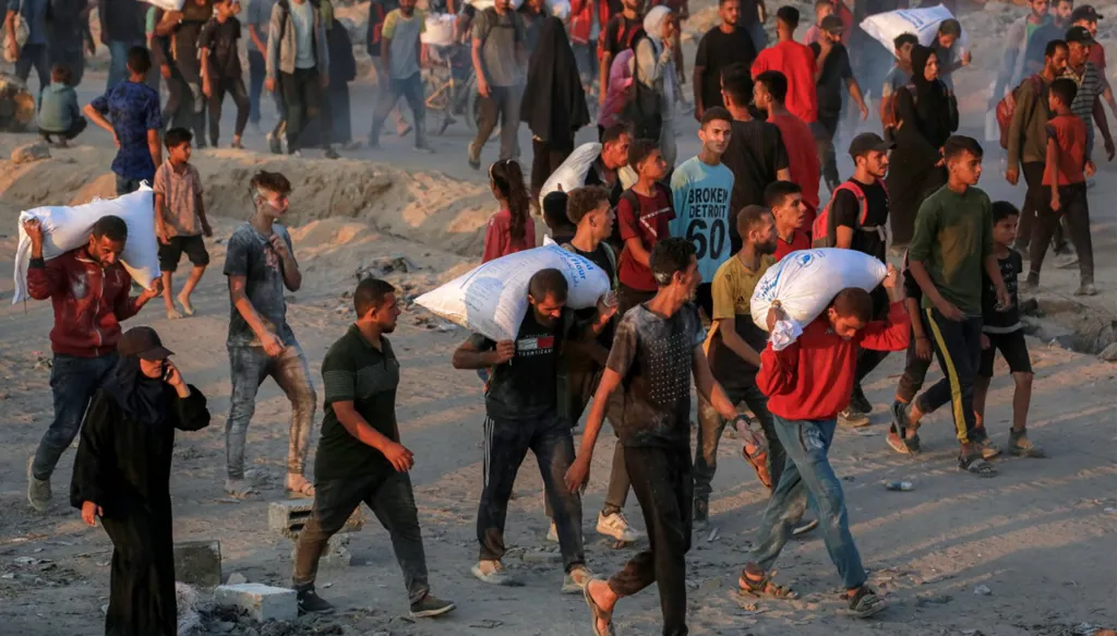 حصيلة الضحايا ترتفع...قتلى وجرحى في قصف اسرائيلي استهدف منتظري مساعدات في غزة