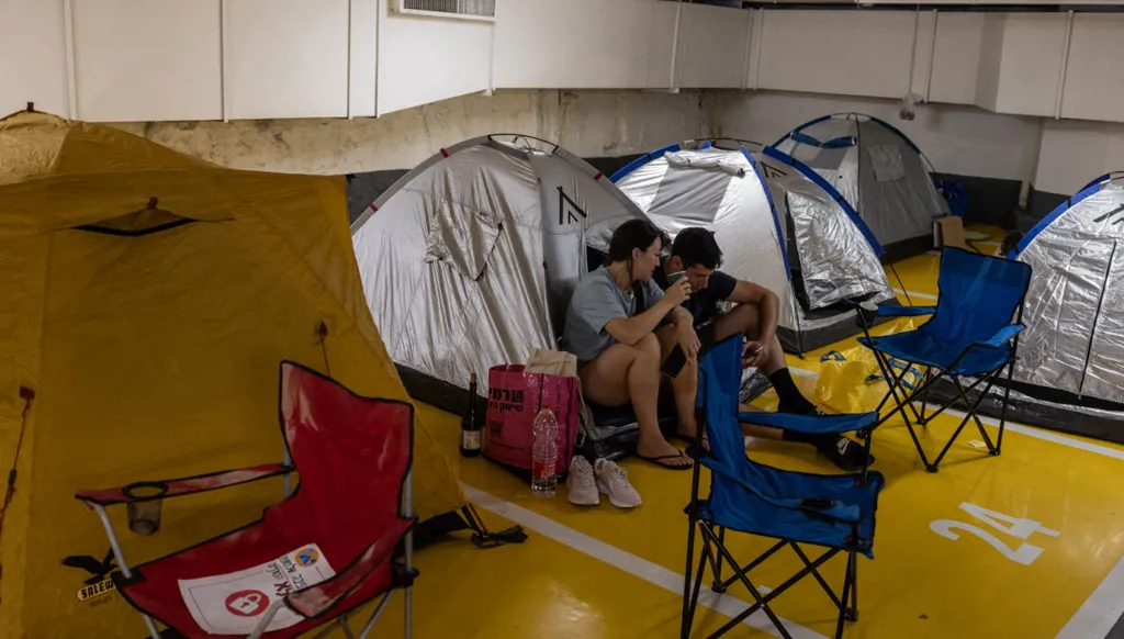 وسط استمرار الحرب مع إيران... الجيش الإسرائيلي يُخفّف بعض القيود الداخلية