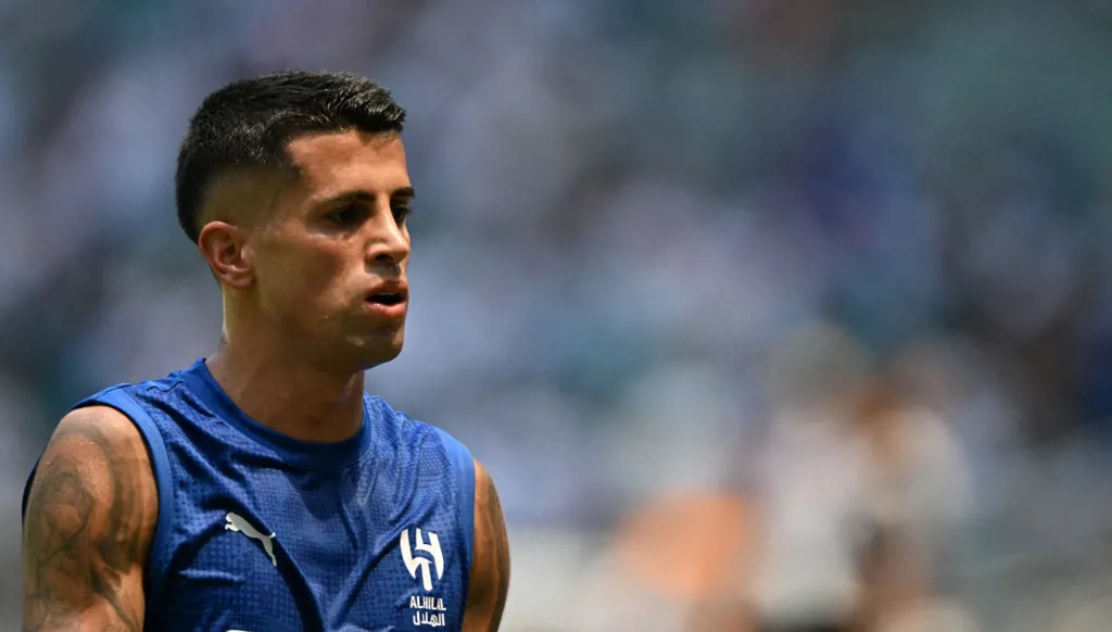 الهلال مهدد بخسارة نجمه بسبب اهتمام برشلونة