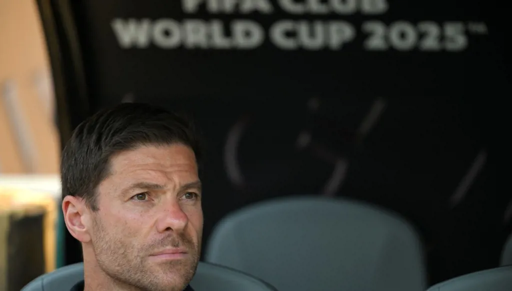 ألونسو يضع يده على مشاكل ريال مدريد