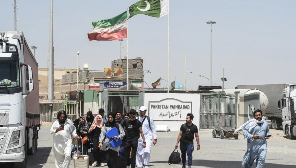 ماذا وراء دعم باكستان لإيران ضدّ إسرائيل؟