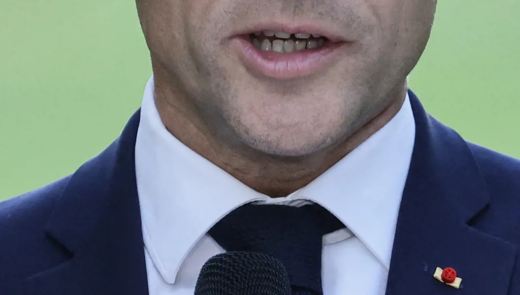 الإليزيه: ماكرون طلب من الرئيس الإيراني استئناف المحادثات الدبلوماسية