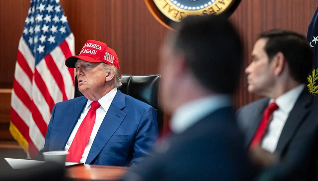 كيف ضلّل ترامب إيران وأخفى خططه لضرب المنشآت النووية؟