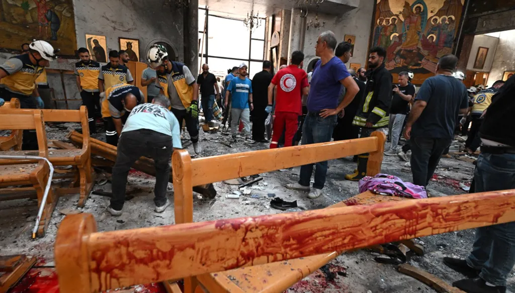 أوّل هجوم انتحاري في دمشق: اختبار للحكومة الموقتة وإنذار بعودة الإرهاب