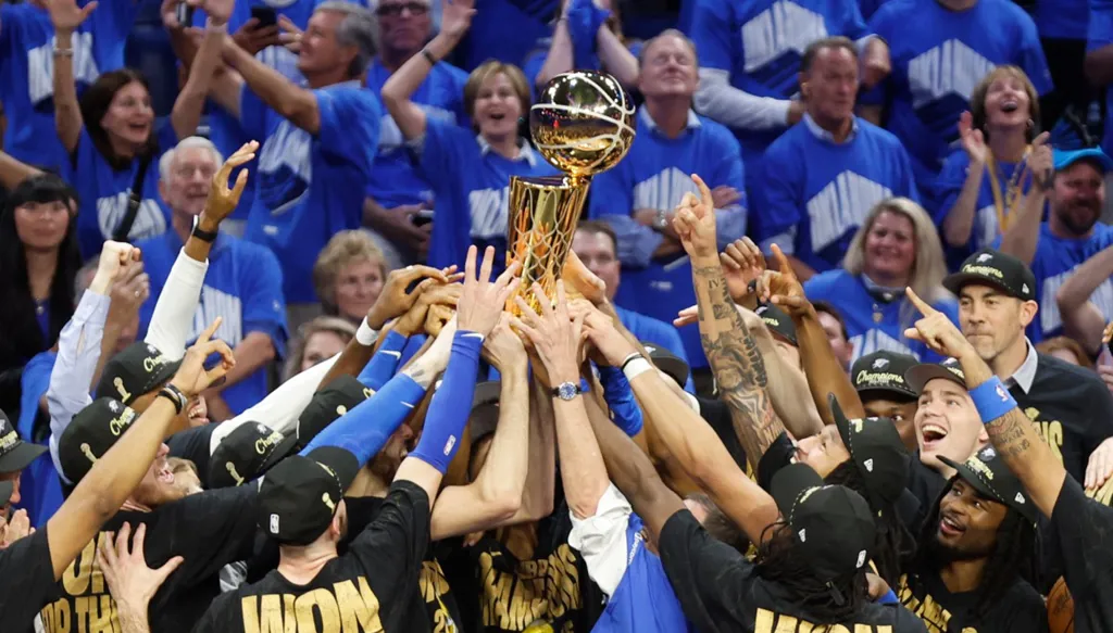 أوكلاهوما يقتحم التاريخ... لقب أول في NBA  (صور وفيديو)