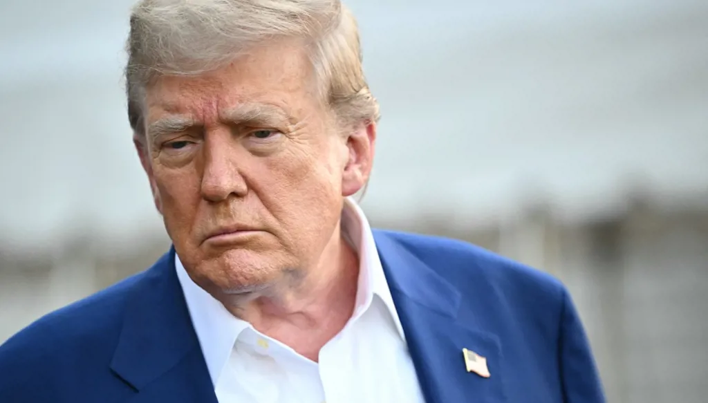 ترامب: يمكن للصين مواصلة شراء النفط من إيران