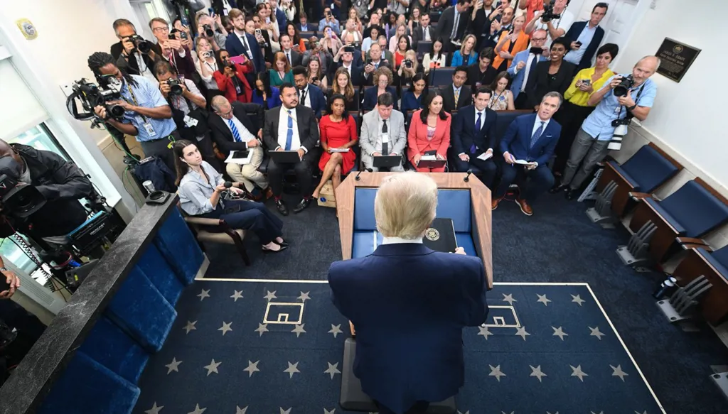 قرار المحكمة العليا حيال الحقّ بالجنسيّة بالولادة: انتصار موقت لترامب… وانتصار كبير للترامبية