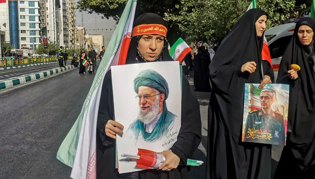 تغيير نظام إيران الإسلامي ليس طموحاً إسرائيليّاً... بعد!