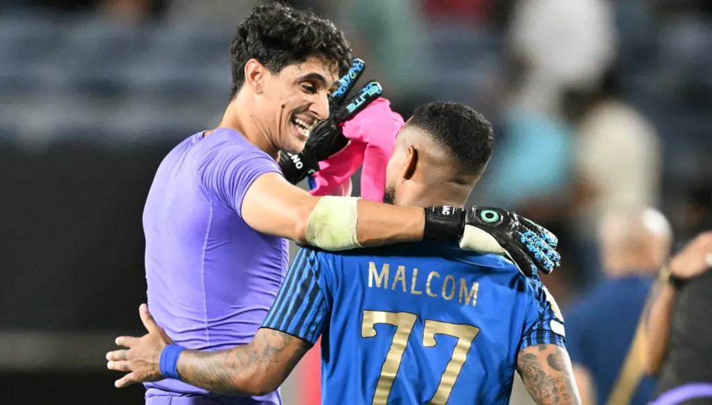 نصف نهائي كأس العالم مع المغرب والهلال... هل يفعلها بونو؟