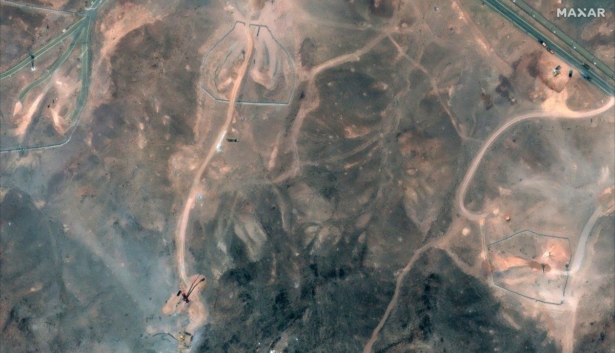 مجمع مصنع فوردو لتخصيب الوقود، على بعد حوالي 30 كيلومترًا شمال مدينة قم في وسط إيران (أ ف ب)