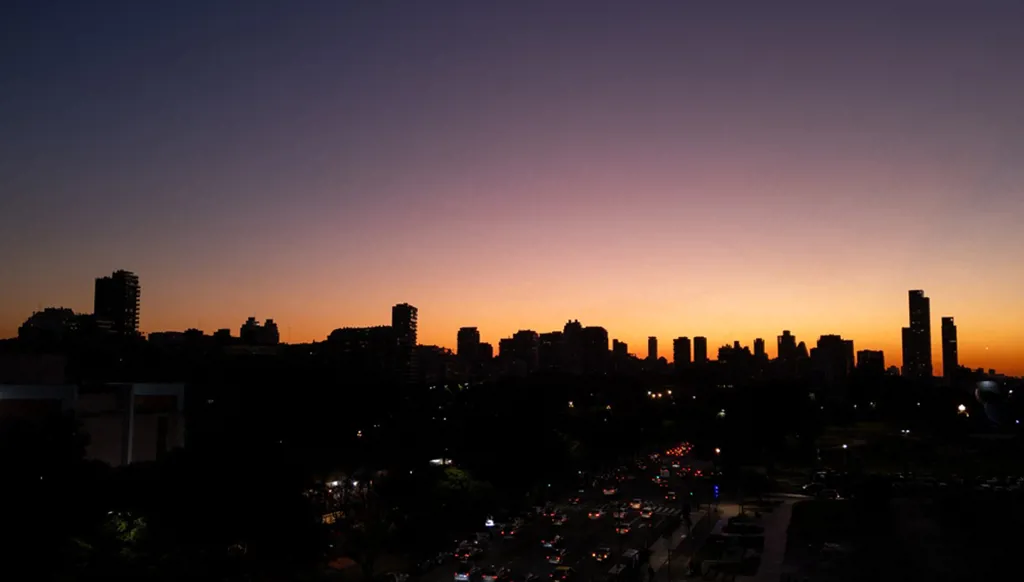 صباح "النهار"-  إيران تلوّح بإغلاق مضيق هرمز ولبنان يحضّر رده... سلام لـ"النهار": قدّم لنا براك رؤيته ولم تكن على شكل إنذار