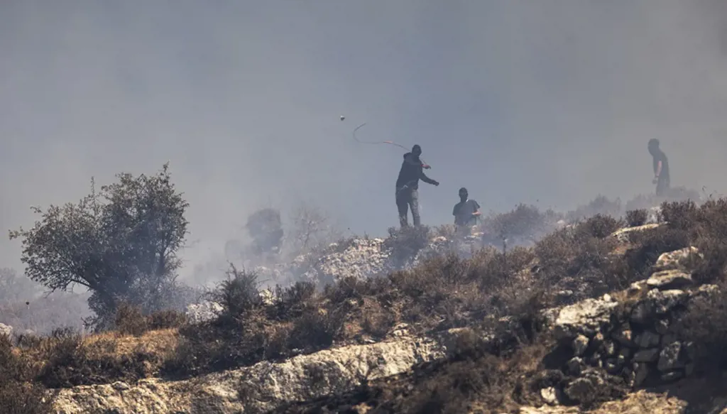 مقتل أميركي طعناً على يد مستوطنين إسرائيليين في بلدة سنجل في الضفة الغربية